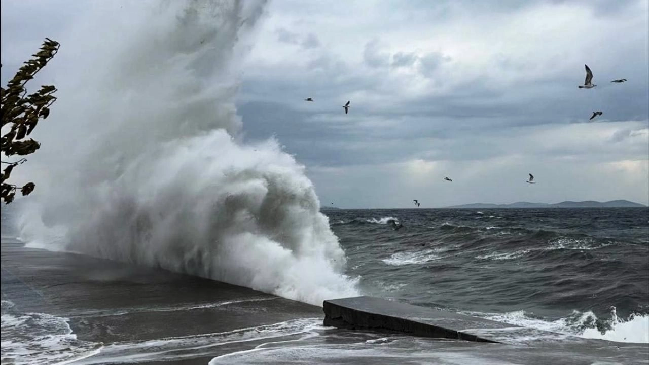 3 Mart İzmir hava durumu: İzmirliler dikkat! Fırtına uyarısı verildi| İzmir’de bugün hava nasıl? haberinin görseli