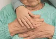 Dikilili öğrencilerden yaşlılara kişisel bakım