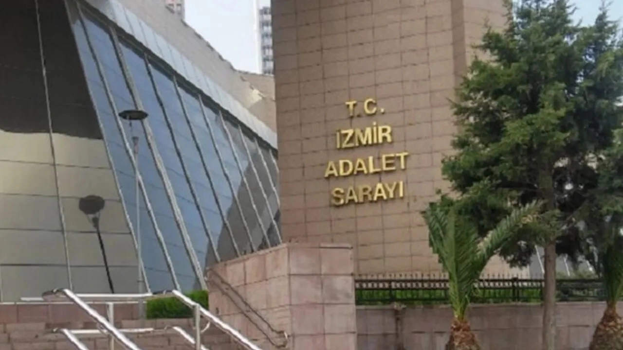 Genç kız bağımlı babası yüzünden isyan etti: İzmir Cumhuriyet Başsavcılığı hareket geçti haberinin görseli