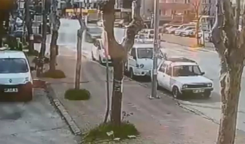 Halk otobüsü kafeye daldı! haberinin görseli