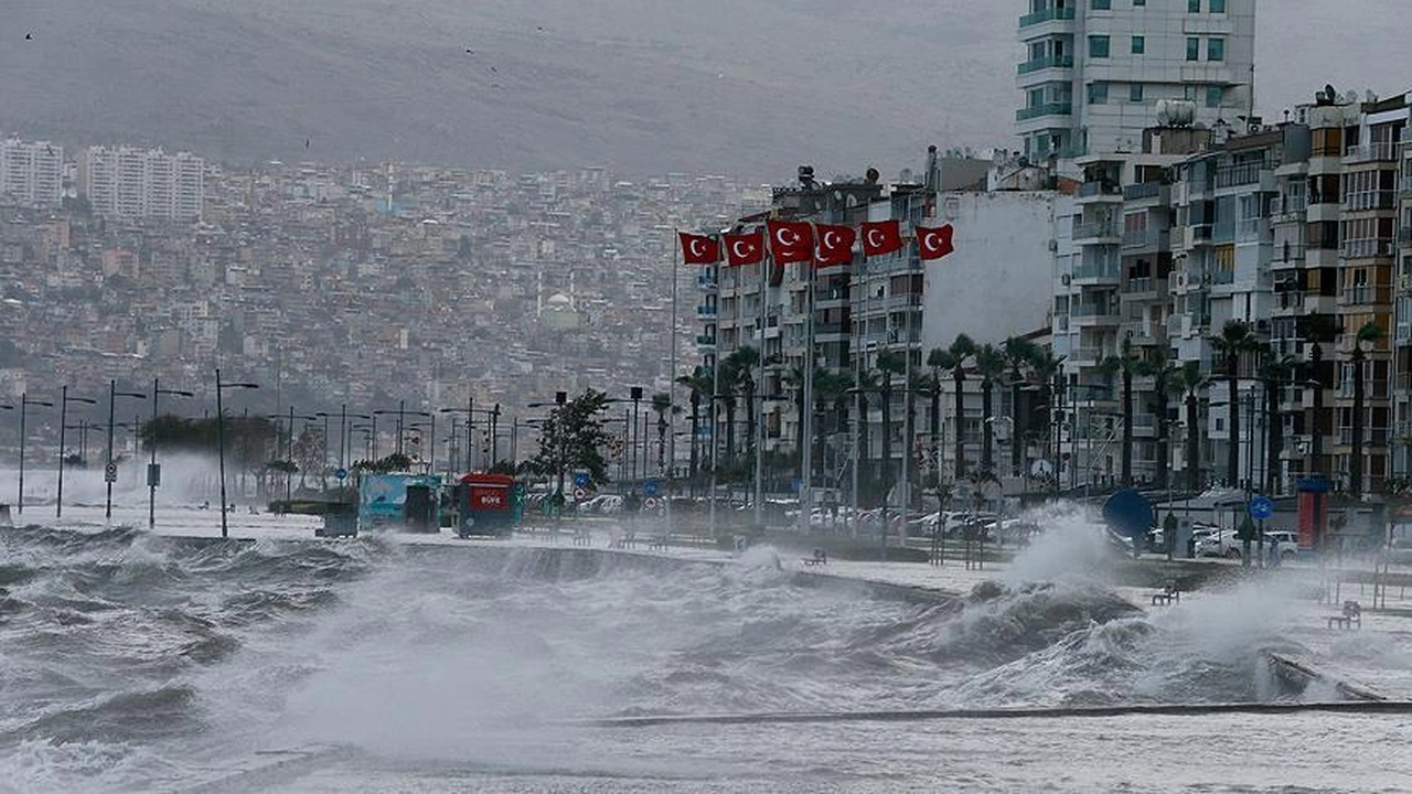 İzmir Valiliği’nden uyarı: Fırtına geliyor! haberinin görseli