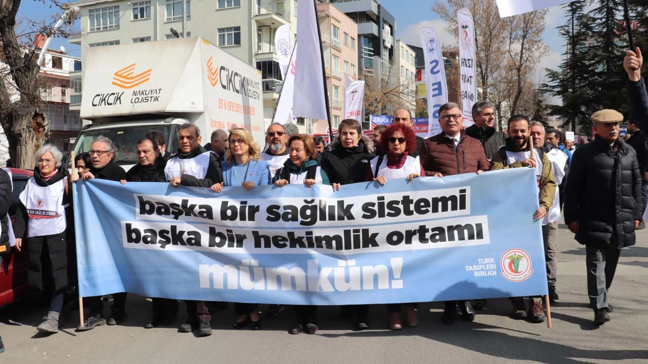 Ülkenin dört bir yanında Beyaz Yürüyüş haberinin görseli
