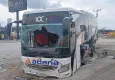 Yolcu otobüsü bariyere çarptı: Çok sayıda yaralı var!