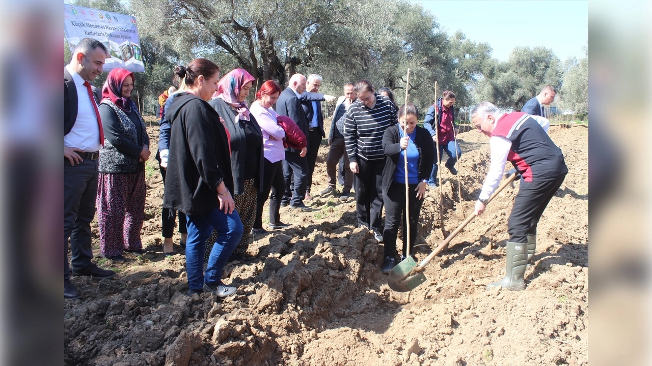 Ödemiş'te 410 dut fidanı dikildi