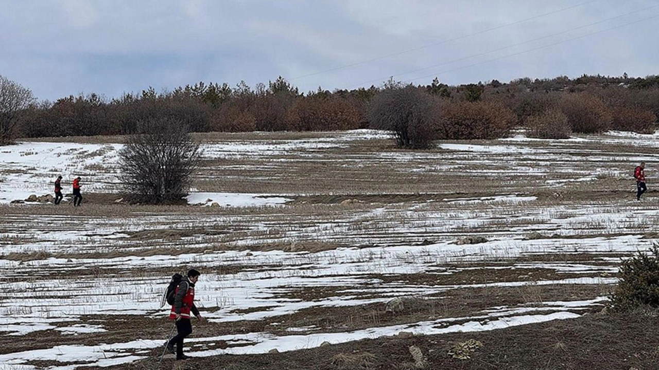 Yozgat'ta kayıp sınıf öğretmenini arama çalışmaları hız kesmiyor