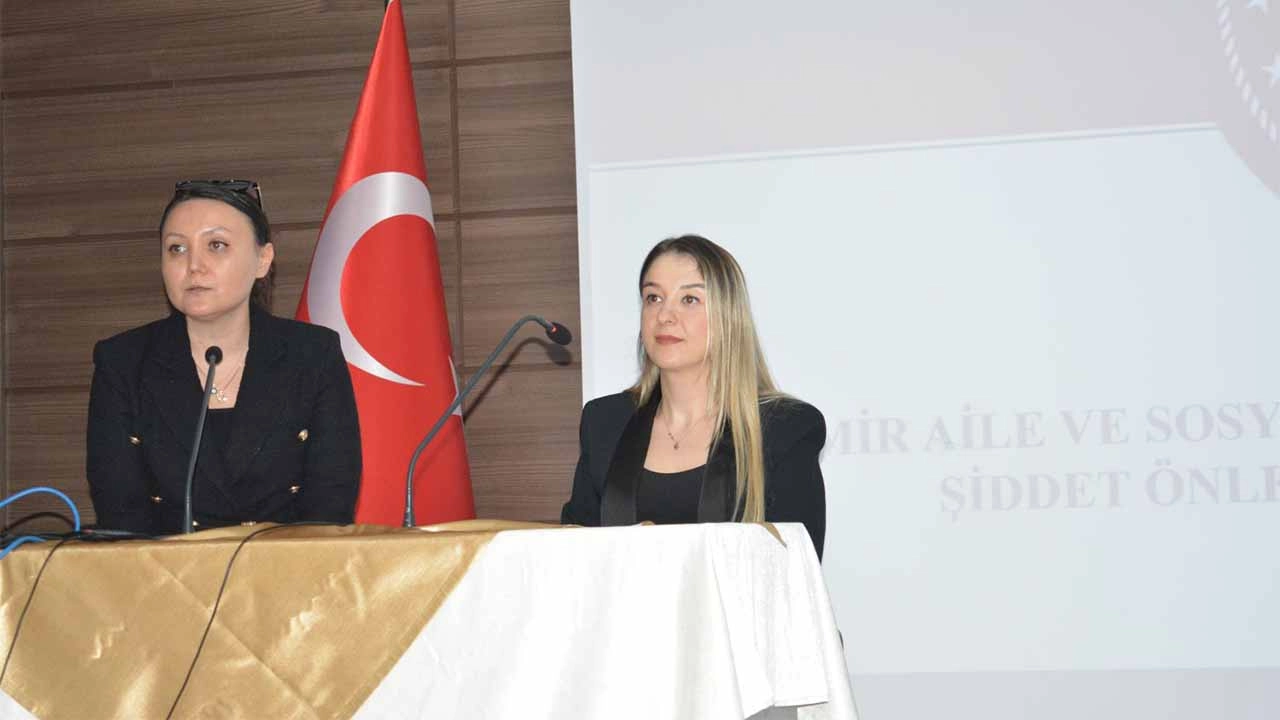 Ege’de 8 Mart Dünya Kadınlar Günü Paneli yapıldı haberinin görseli