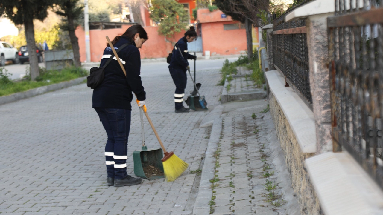 Bayraklı Belediyesi’nden temizlik seferberliği