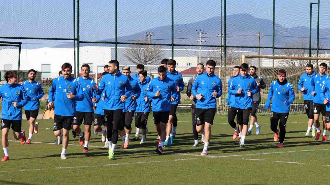 Menemen FK, zirve takibini sürdürmek istiyor 