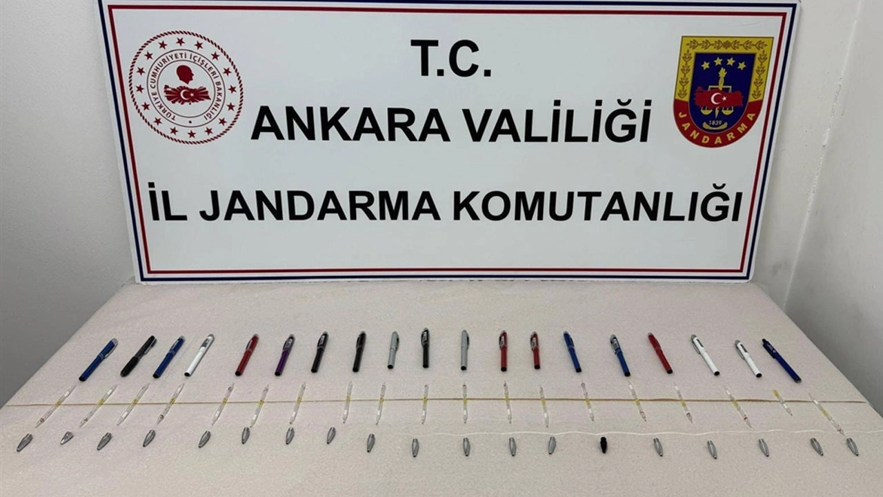 19 tüp kobra zehri ele geçirildi: Değeri 6 milyon lira haberinin görseli