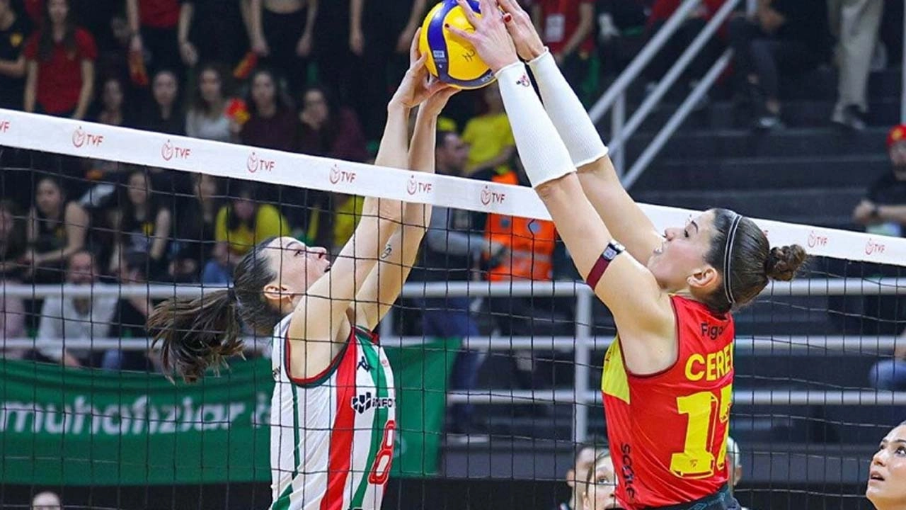 Karşıyaka ile Göztepe voleybolda karşılaşıyor