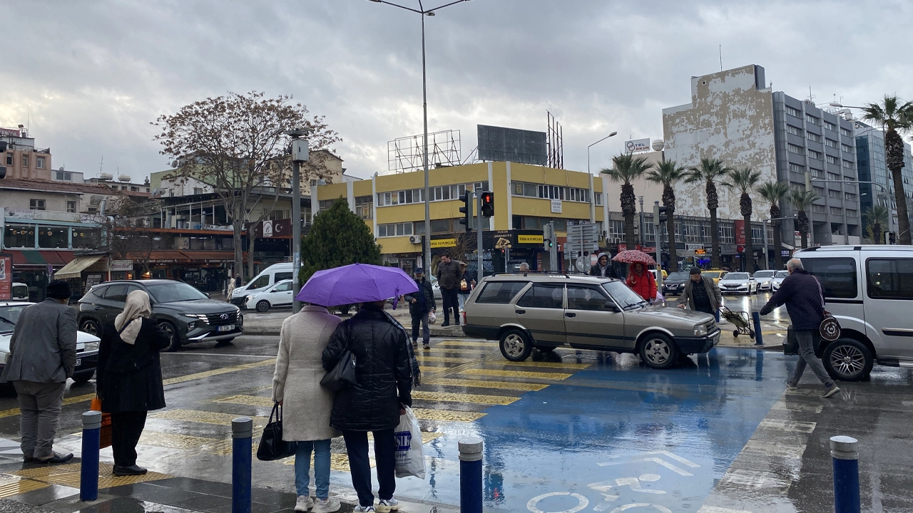 Meteorolojiden İzmir için sağanak yağış uyarısı!