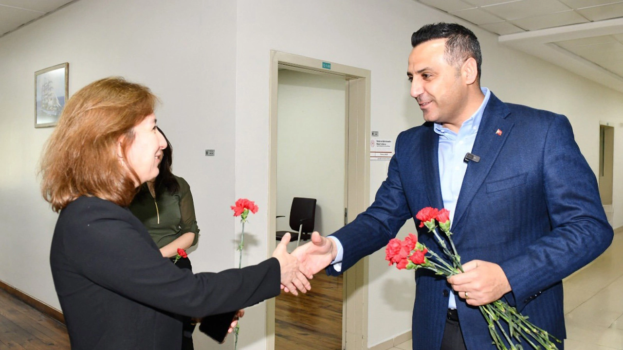 Başkan Yıldız’dan sağlık çalışanlarına Tıp Bayramı ziyareti