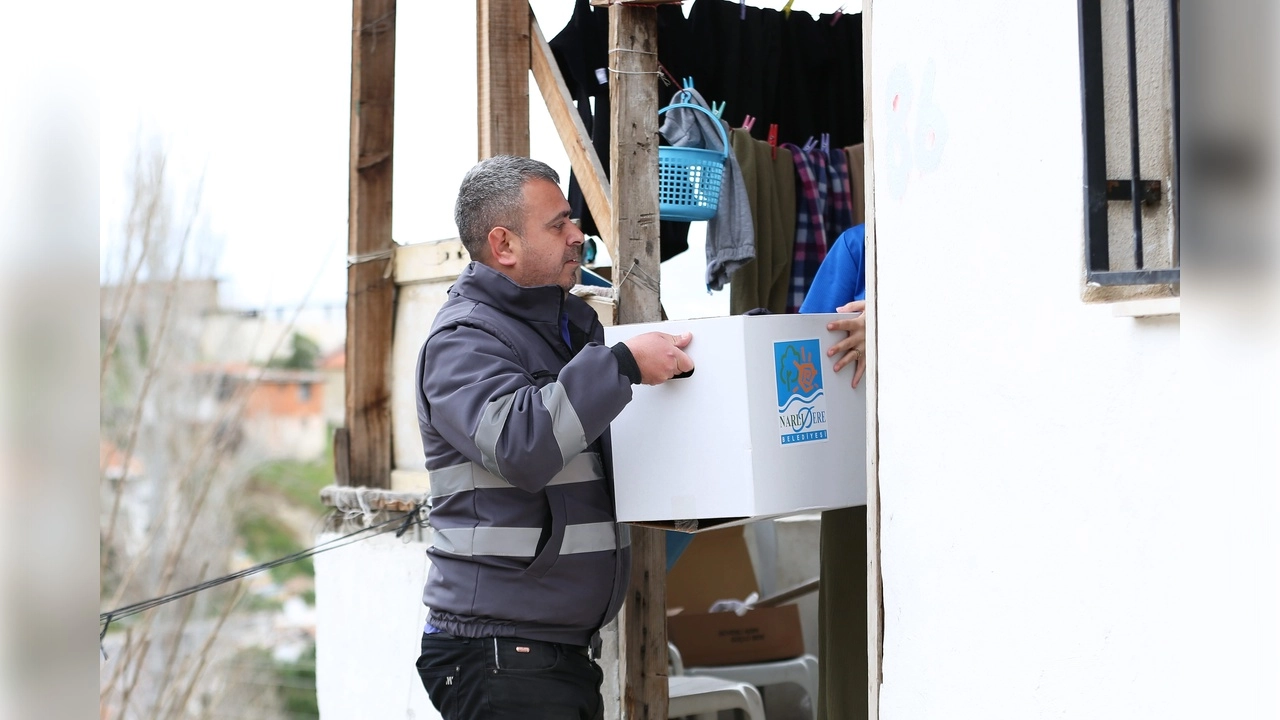 Narlıdere Belediyesi'nden gıda desteği