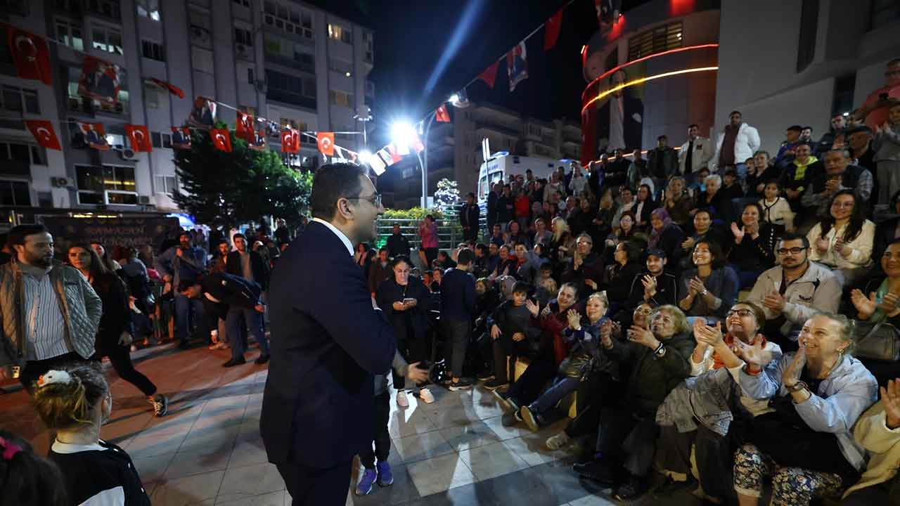 Balçova Cumhuriyet Meydanı'nda Ramazan coşkusu