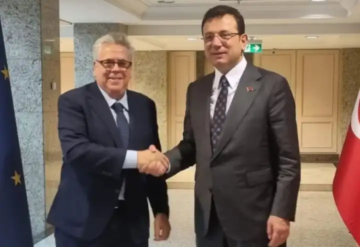 AP Raportörü'nden İmamoğlu tepkisi: Türkiye otoriter devlet olma yolunda tam gaz ilerliyor haberinin görseli