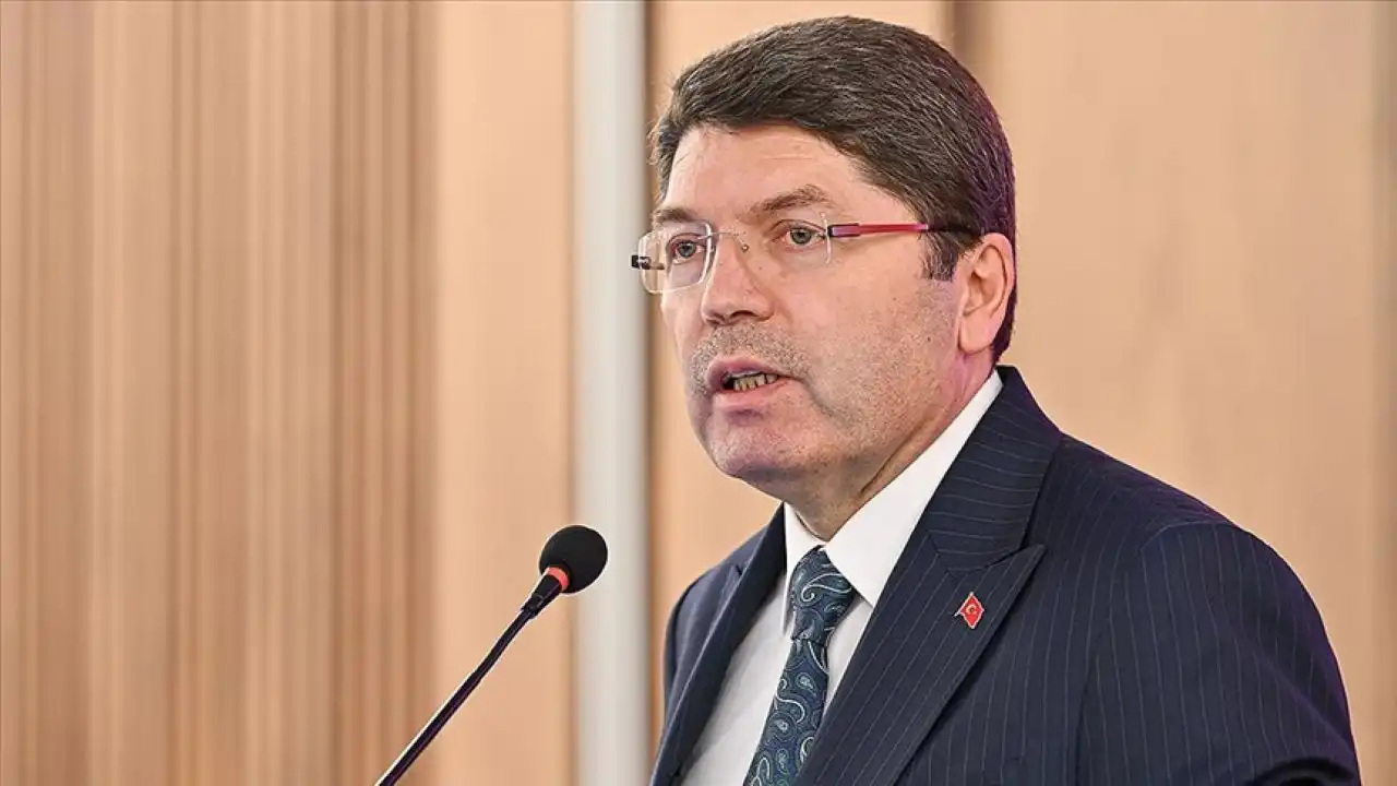 Bakan Tunç: Yargı soruşturmalarını darbe olarak nitelendirmek tehlikeli