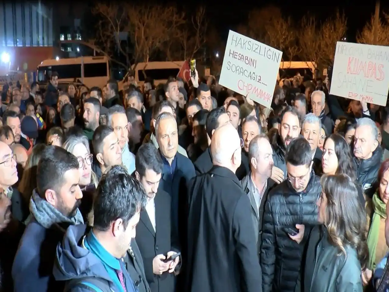 CHP’den YÖK önünde  diploma protestosu!