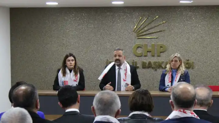 CHP’li Aslanoğlu: Bu bir siyasi darbedir haberinin görseli