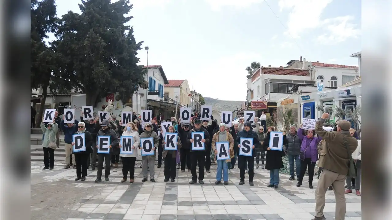 Foça'da İmamoğlu'na destek