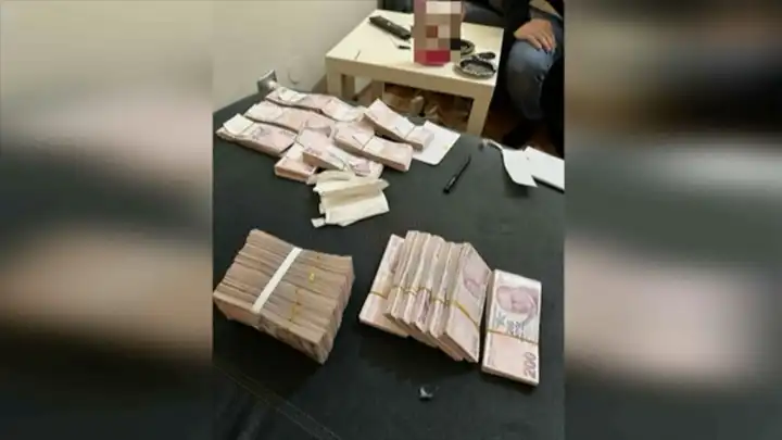 İBB'ye yolsuzluk ve terör soruşturması: Milyonlarca lira ele geçirildi haberinin görseli