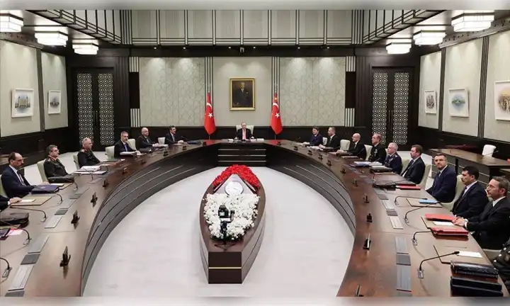 MGK Bildirisi: Terörsüz Türkiye hedefine ulaşılmasıyla milli birlik ve beraberliğimiz daha da pekişecek haberinin görseli