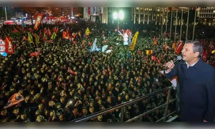 Özel ve Yavaş Saraçhane'den on binlerce insana seslendi haberinin görseli
