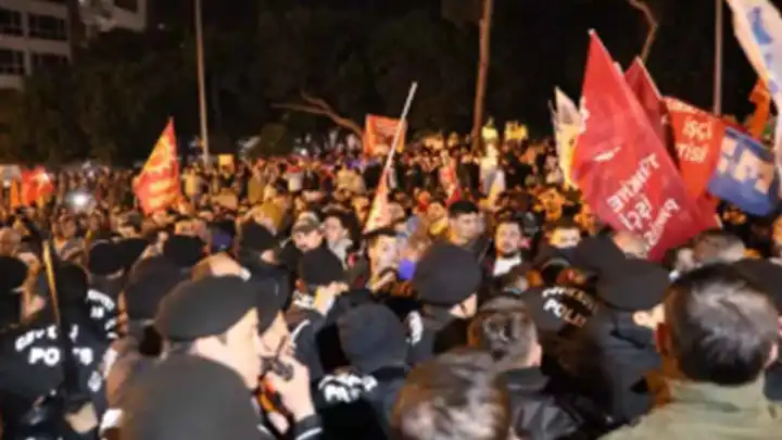 Antalya'da Ekrem İmamoğlu gerginliği haberinin görseli