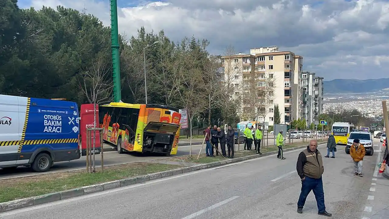 Bursa'da belediye otobüsü kaza yaptı: Çok sayıda yaralı var