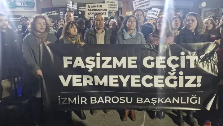 İzmir’den İstanbul Barosu’na destek: Kararı tanımıyoruz!
