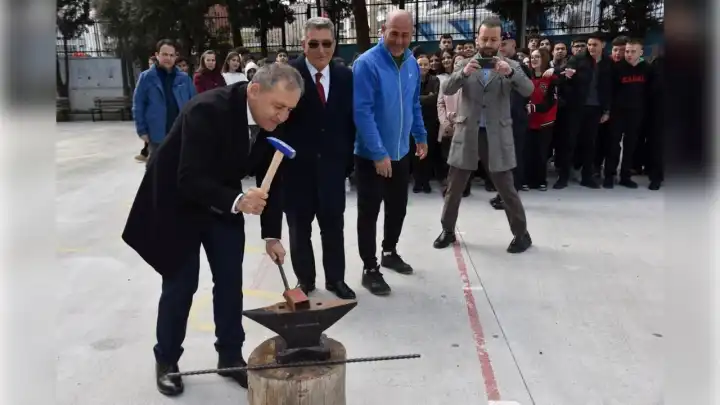 Karşıyaka'da Nevruz coşkusu haberinin görseli
