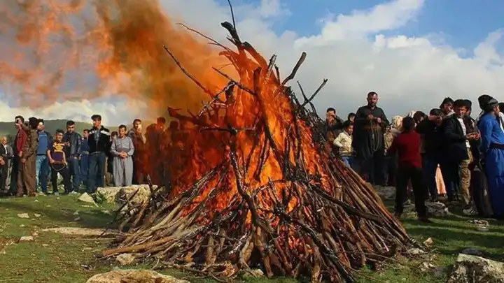 Cumhurbaşkanı Erdoğan duyurdu: 21 Mart resmi tatil mi olacak? 21 Mart Nevruz Bayramı mı olacak? haberinin görseli