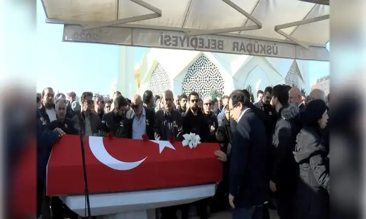 Osman Sınav son yolculuğuna uğurlandı haberinin görseli