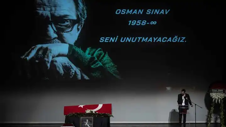 Yönetmen ve yapımcı Osman Sınav için AKM'de veda töreni haberinin görseli
