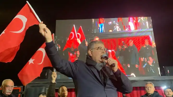 Başkan Tugay'dan İmamoğlu’na destek: Diktatörler susunca adalet gelir haberinin görseli