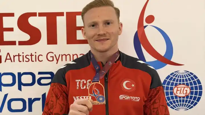 İzmir'in gururu Mehmet Ayberk Koşak'tan bronz madalya 