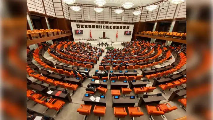 Meclis'te emeklilerin bayram ikramiyesi konuşulacak haberinin görseli