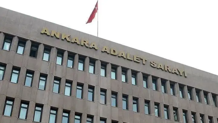 CHP'nin 38. Olağan Kurultayı'na ilişkin soruşturmada yeni detaylar: İlçe başkanının oğlu Karşıyaka Belediyesi'nde işe başladı iddiası! haberinin görseli