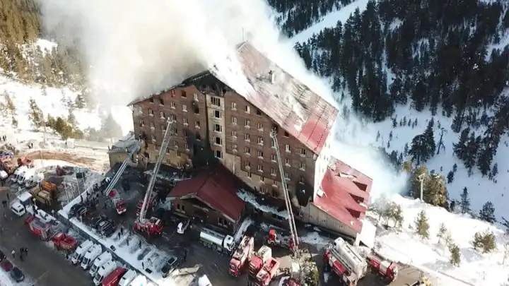 Kartalkaya’daki yangın faciasında yeni gözaltı haberinin görseli