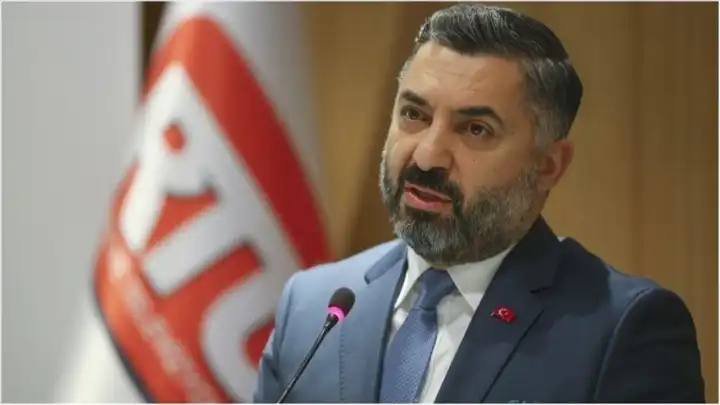 RTÜK Başkanı Şahin’den CHP lideri Özel’in boykot çağrısına tepki  haberinin görseli