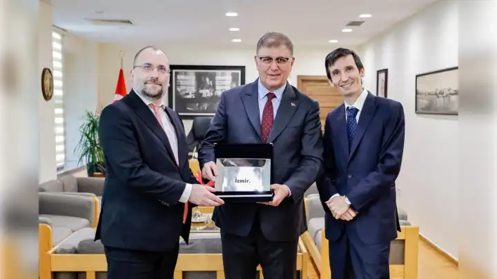 Başkan Tugay, İtalya'yı İEF'e davet etti
