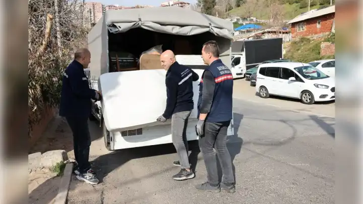 Bayraklı'da o ailenin yüzü güldü