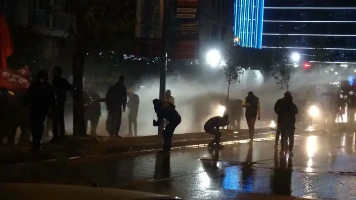 İzmir'deki eylemlerde 10 tutuklama