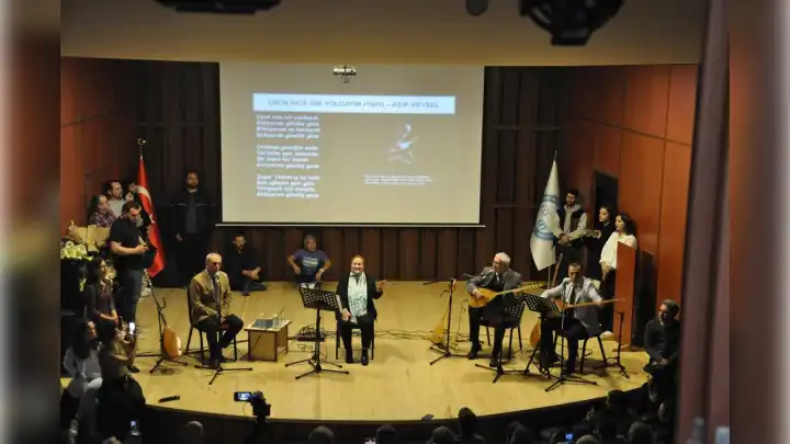 Âşık Veysel, Ege Üniversitesi'nde anıldı  