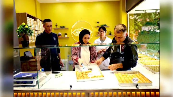 Bayraklı'da gıda denetimi