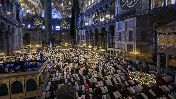 Bayram namazı saat kaçta? İşte il il namaz saatleri haberinin görseli