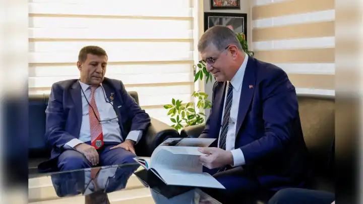 Gaziler Cemil Tugay’ı duygulandırdı