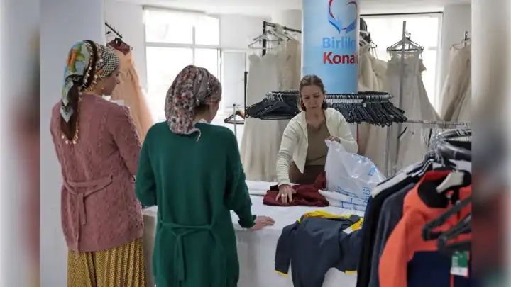 Konak Giysi Market’te bayram yoğunluğu