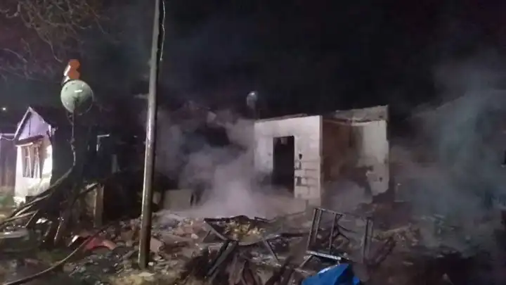 Bursa'da yangın: 18 baraka kullanılamaz halde haberinin görseli