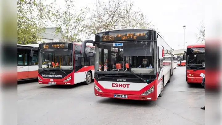 İzmir'de toplu ulaşıma bayram tarifesi: Seferler yüzde 50 indirimli!