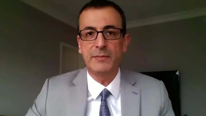 Kanser tedavisi gören ekonomist Evren Devrim Zelyut hayatını kaybetti haberinin görseli